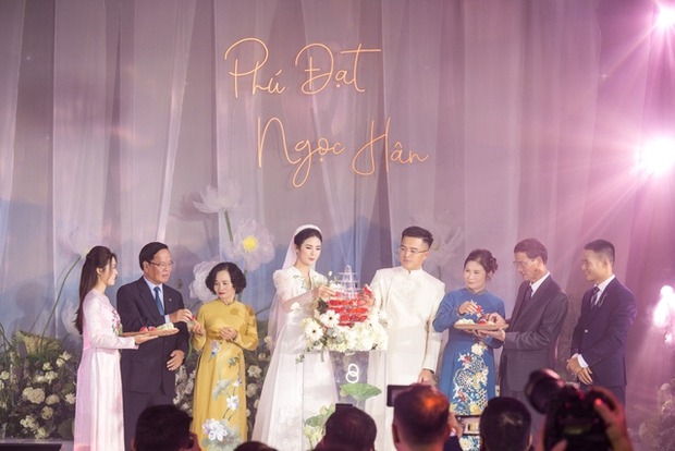 Sau 11 năm bên nhau, Hoa hậu Ngọc Hân và Phú Đạt cũng như gia đình hai bên đang mong chờ có thêm thành viên mới